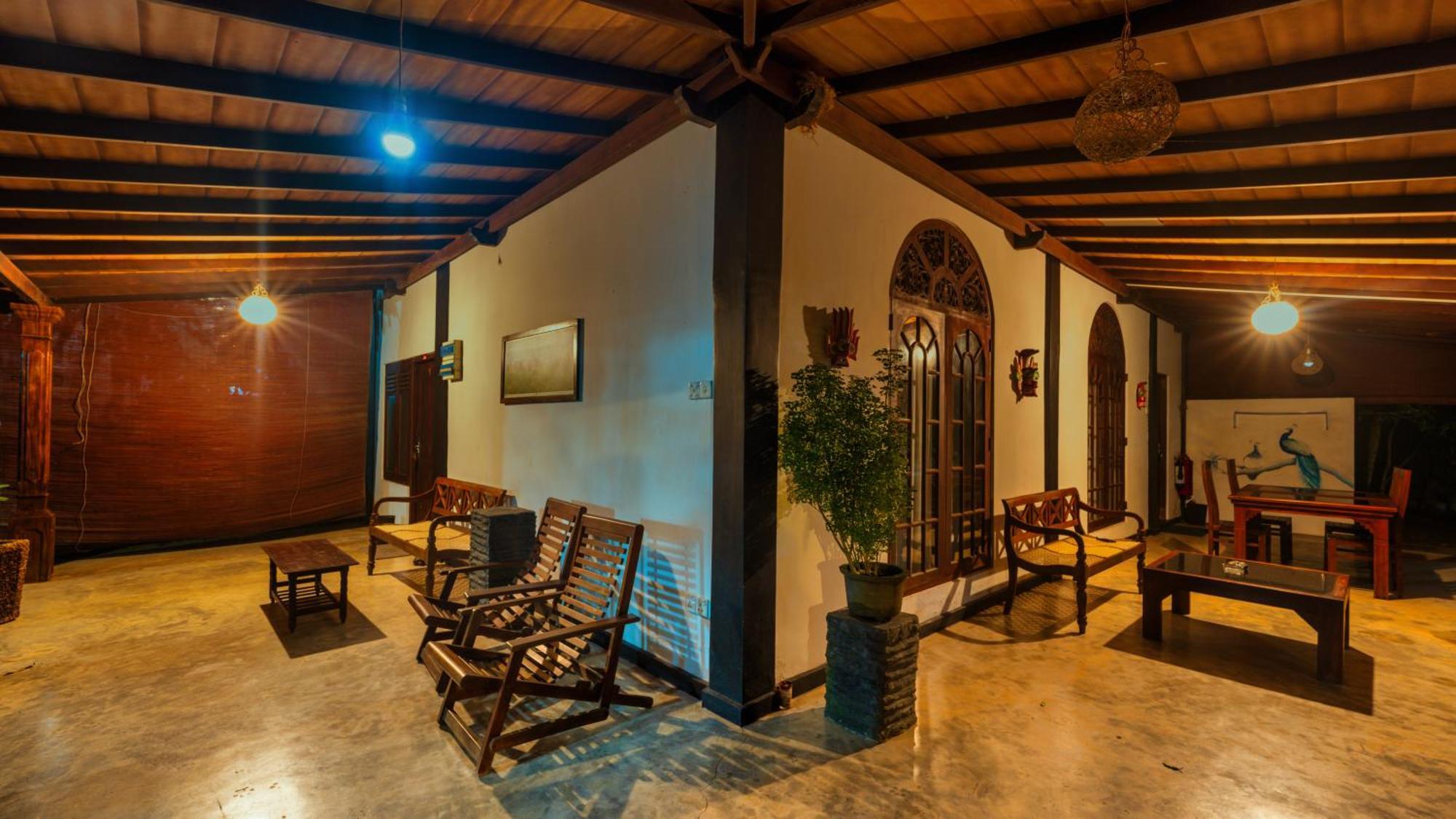 Villa 80 Bentota Bagian luar foto