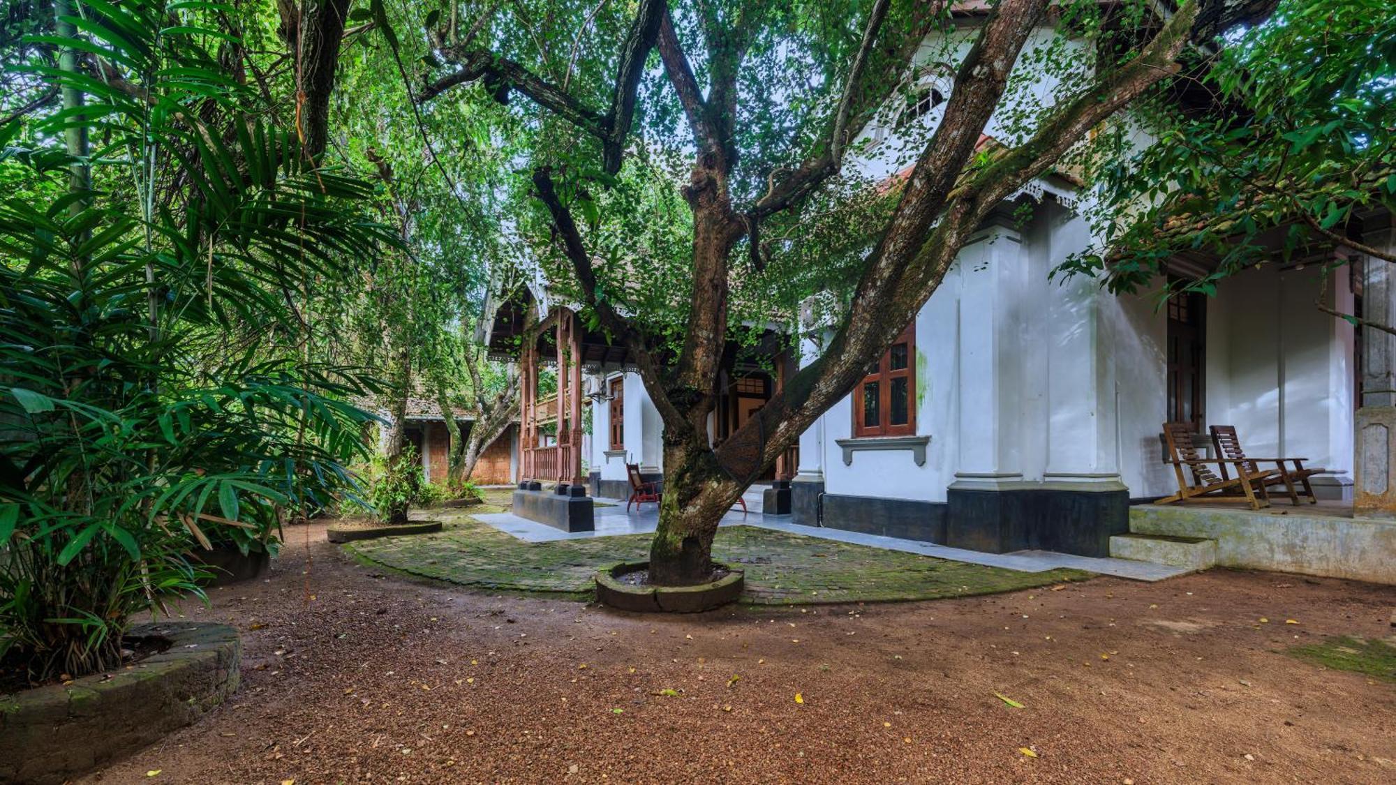 Villa 80 Bentota Bagian luar foto