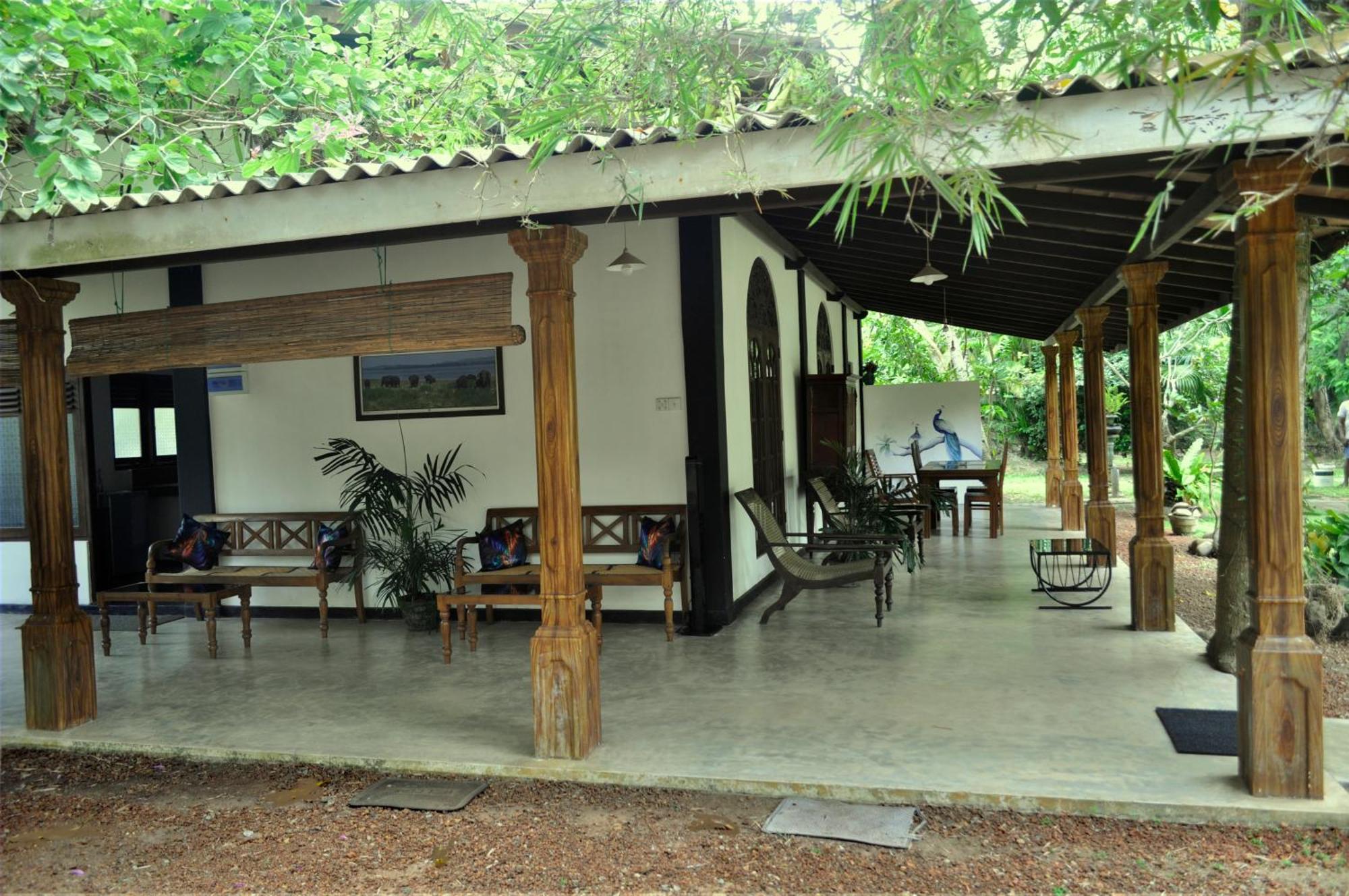 Villa 80 Bentota Bagian luar foto