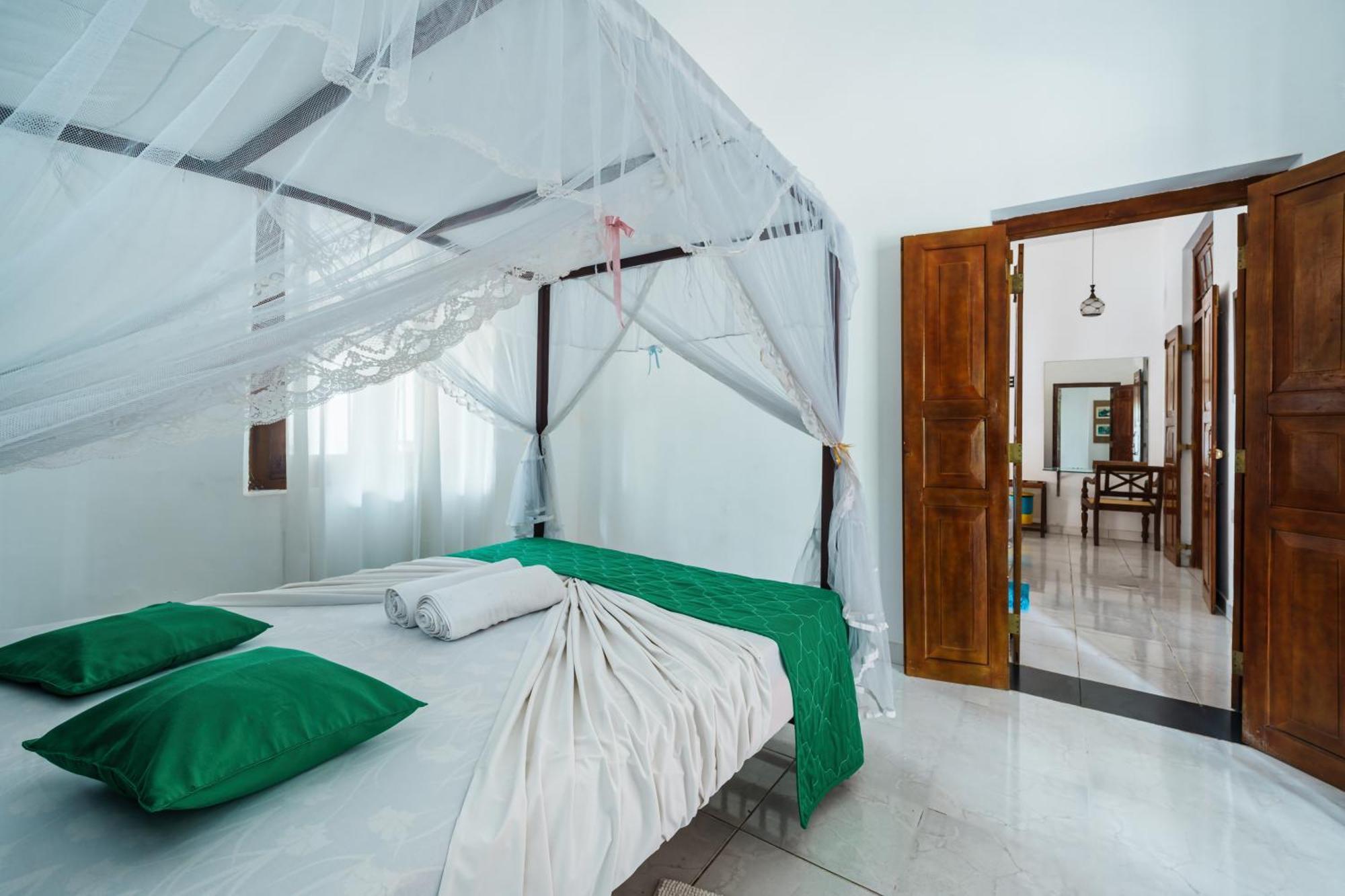 Villa 80 Bentota Bagian luar foto